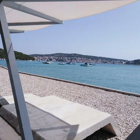 Holiday home Mobile Lavanda Jezera